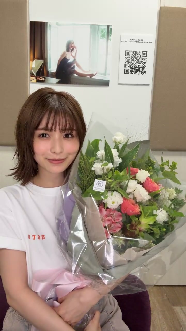 長濱ねる✨24時間限定写真集登場！📸