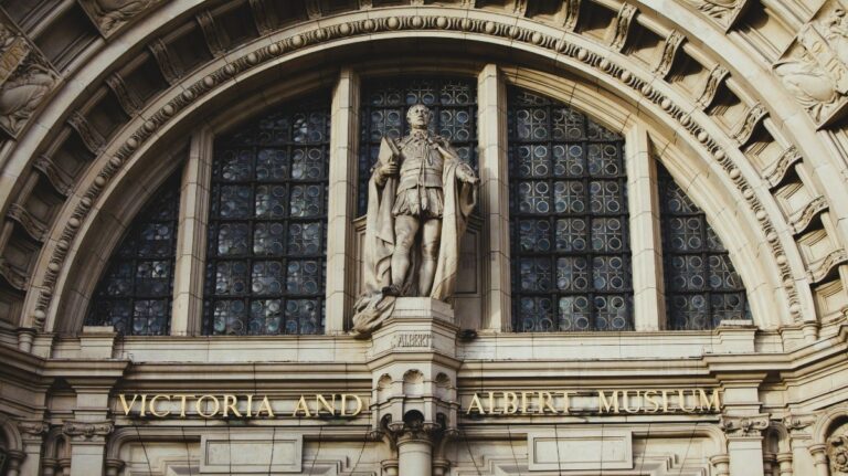 「V&A East Storehouse：未来の収蔵庫！」