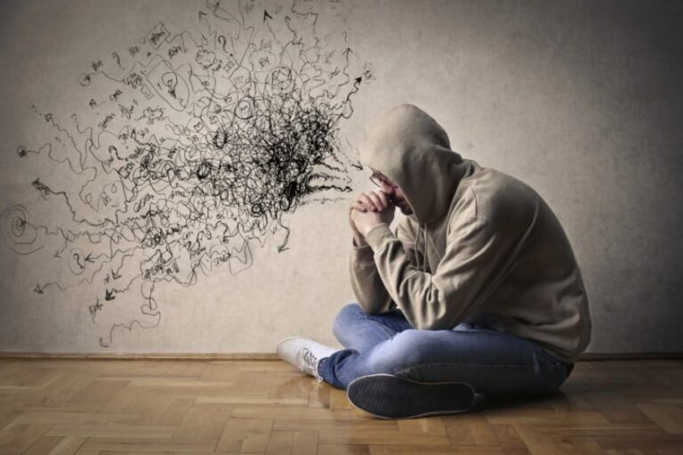 「自己否定」の思考パターン解明！あなたも？