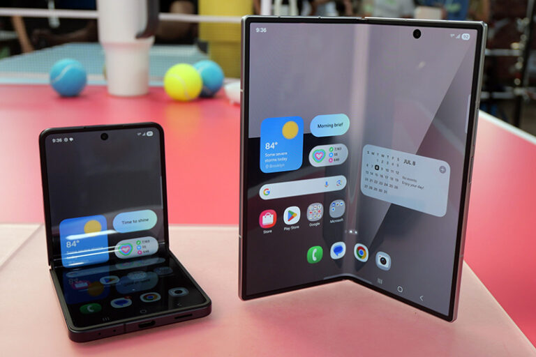 サムスン、薄型低価格で折りたたみスマホ革新！