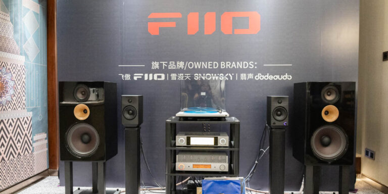 FIIO、真空管アンプとスピーカー新登場！
