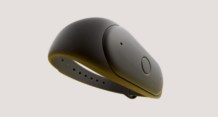 Amazon、手首型AIデバイス「Bee」を買収！