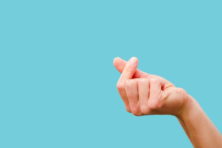 指パッチン、人体最速！まばたきの20倍速！