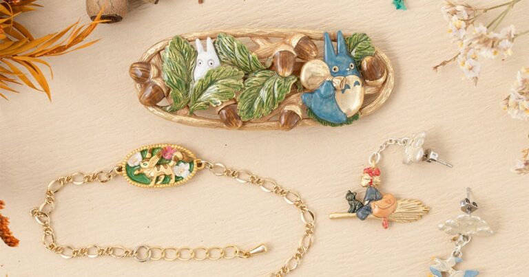 「魔女宅やトトロの大人用アクセ登場！」