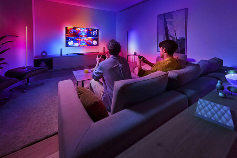「Philips Hue、8K対応の照明シンク登場！」