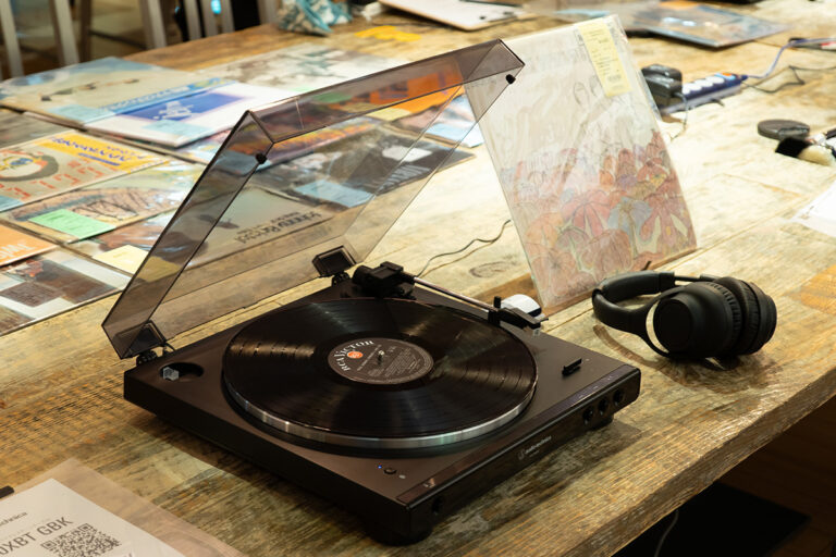 「初めてのレコード！オーテクがAmazonセール中」