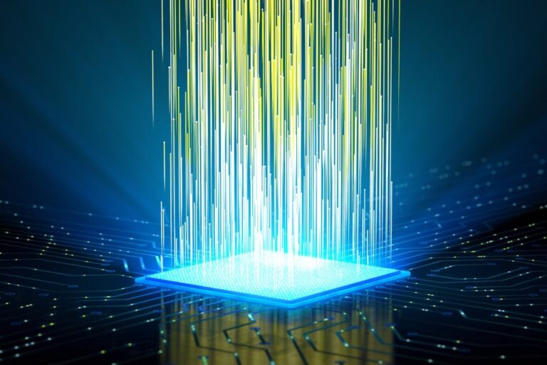 「電子のスピンで情報伝達！新チップ開発」