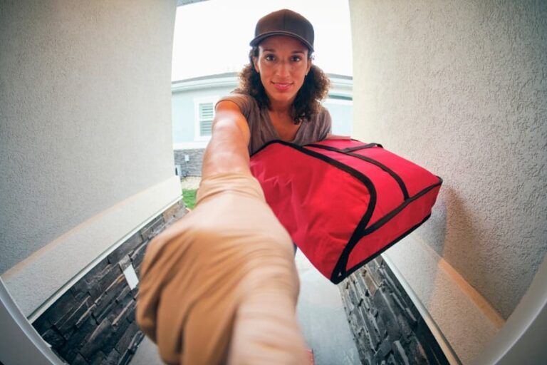 「低所得層が選ぶフードデリバリー、その理由は？」