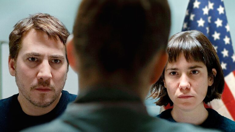 「入国審査」で暴かれる人間性の真実