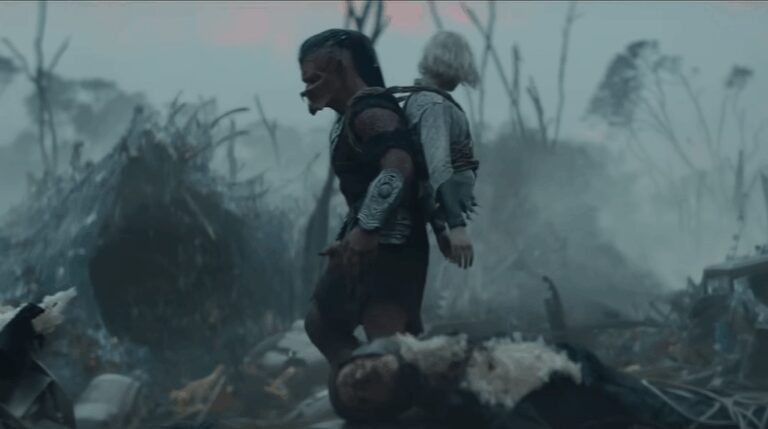 「プレデター」がアンドロイドを背負う!? チューバッカ＆C-3POの影響とは！