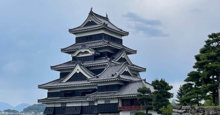 「信頼前提で自由な組織へ進化」