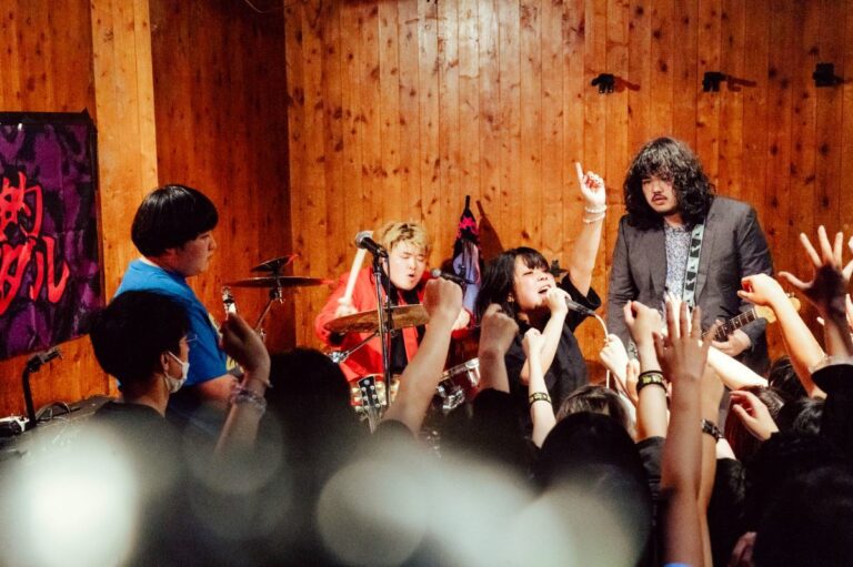 「超☆社会的サンダル、世界終焉前夜イベント開催！」