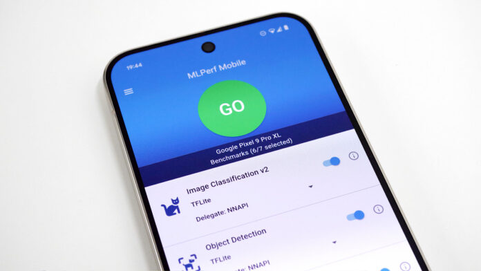 「AI性能測定アプリ『MLPerf Mobile』登場！」