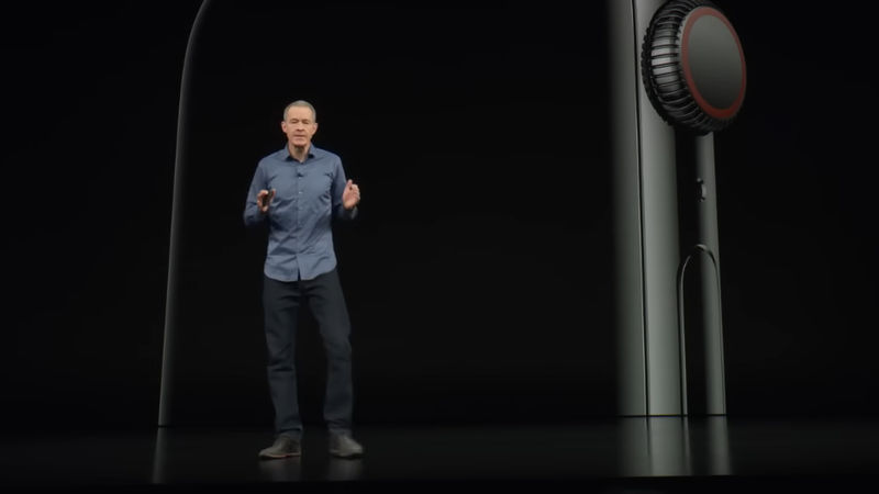Apple COO Transition