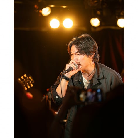 ジョー、音楽活動本格.jpg