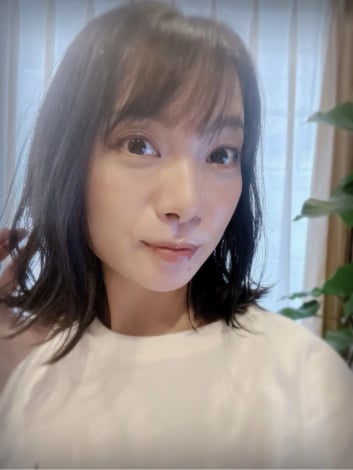 保田圭「久しぶりに美容院に行ってきました」（写真は公式ブログより）