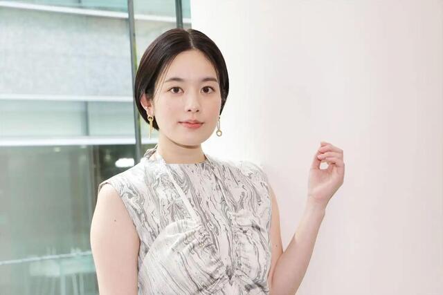 筧美和子、水着姿で伊.jpg
