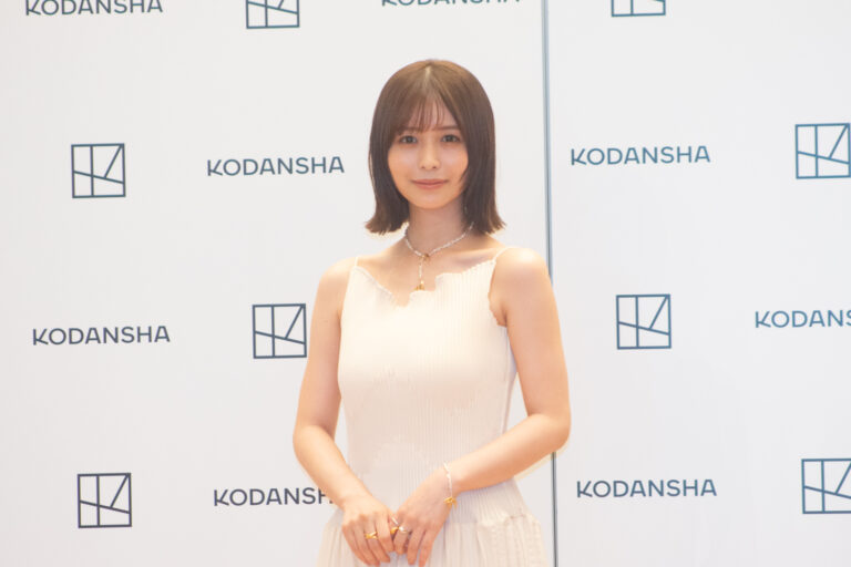 長濱ねる、写真集発売会見で海外ロケ中“おかゆ”没収！命綱の食糧とは？