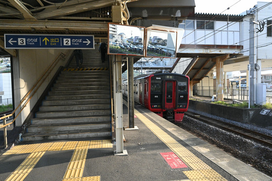 亀川駅から神社への道