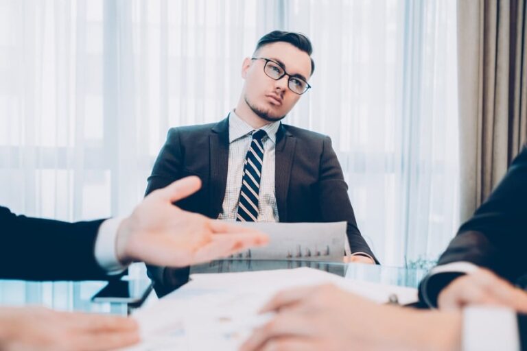 「家族の無視、職場リーダー力低下に！」