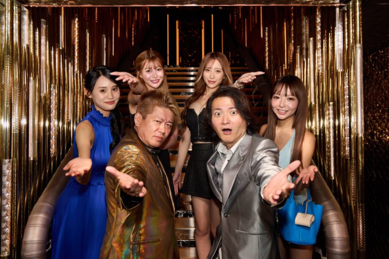 堀江貴文、演歌「キャバクラ人生」を初披露！特別夜で盛況なイベント！