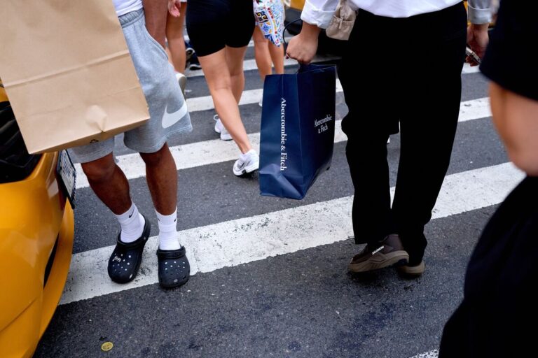 「米ミシガン大、消費者信頼回復！株高も影響」