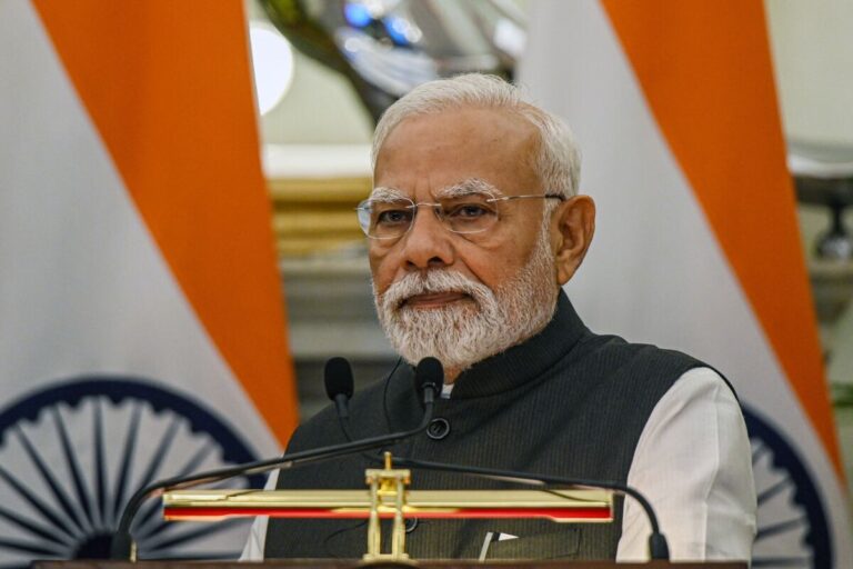 インド、関税引き上げで経済防衛急ぐ！