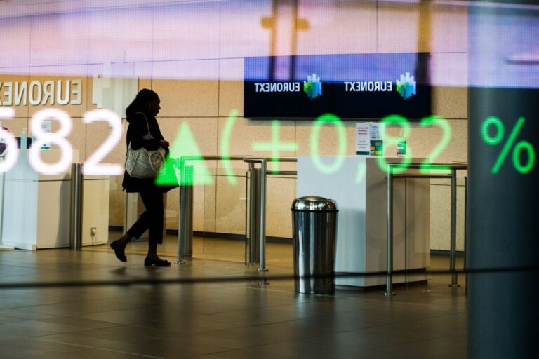 決算失望で株小幅下落、ドイツ債利回り上昇