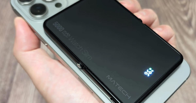 「Apple Watchも充電可！超薄型バッテリー登場」