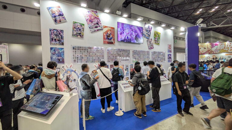 「ホロライブ」の歴代カードを一挙展示！ブース出店【C106】