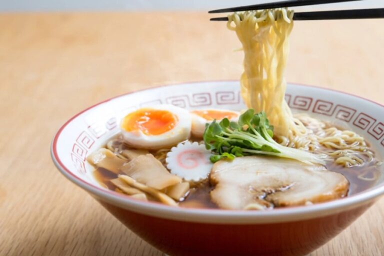 「ラーメン食べ過ぎ、死亡リスク急上昇の特徴！」