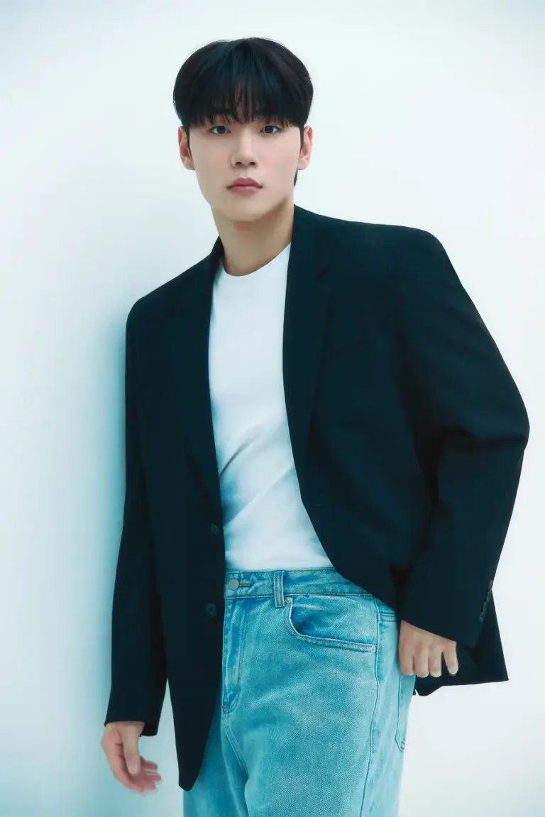 「弱いヒーロー Class 2」イ・ミンジェ公式サイト開設！