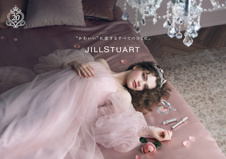 【ジルスチュアート ビューティ】20周年記念コレクションが登場✨ジュエリーボックスのようなきらめきのアイカラーパレットと、限定色のチークカラーを8月31日(日)発売💎🎀💕