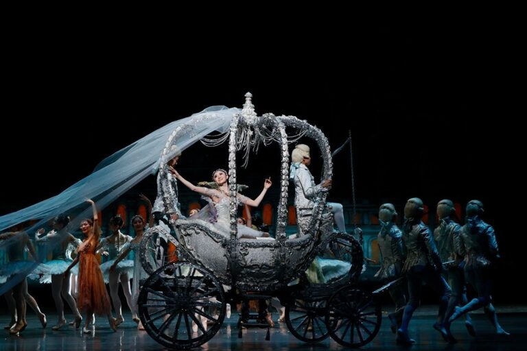 新国立劇場バレエ団『シンデレラ』に夢中！2025年10月開幕