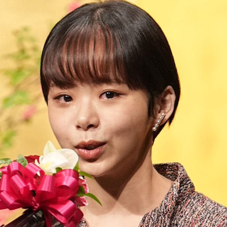 趣里、ぽっこりお腹でラブラブ訪問！三山凌輝との将来は？