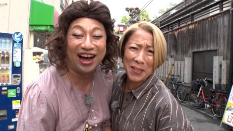 28日放送『ベストヒットグル目ぇ』第7弾（左から）レイザーラモンRG、西川かの子（C）ABCテレビ