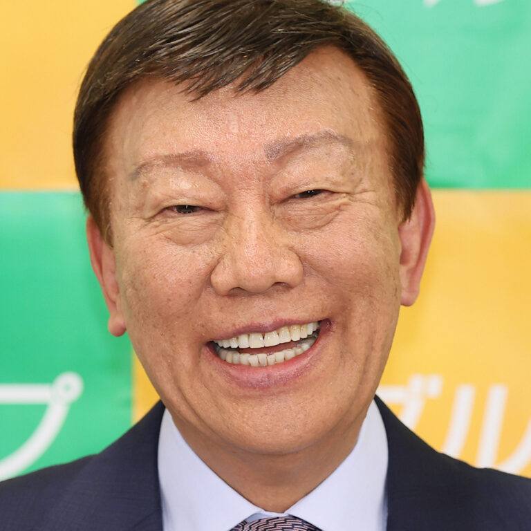 橋幸夫さん通夜にものまね芸人参列、物議醸す行動とは？