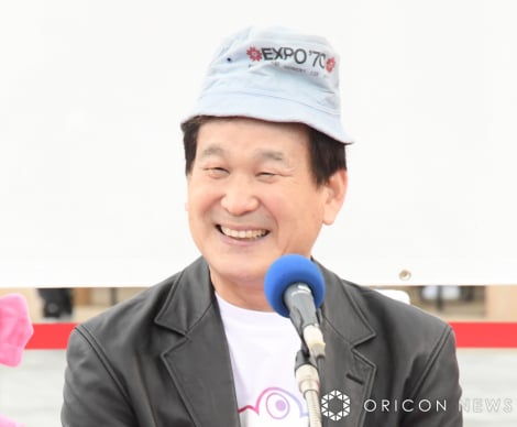 辛坊治郎氏