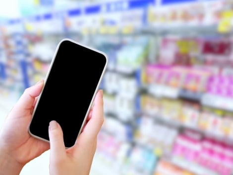 ドラッグストアには多くのスキンケア商品が並ぶが…